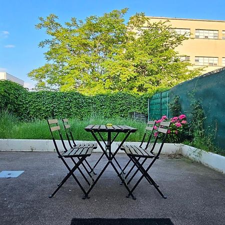 Charmante Maison Avec Jardin Sans Vis-A-Vis Saint-Fons ภายนอก รูปภาพ
