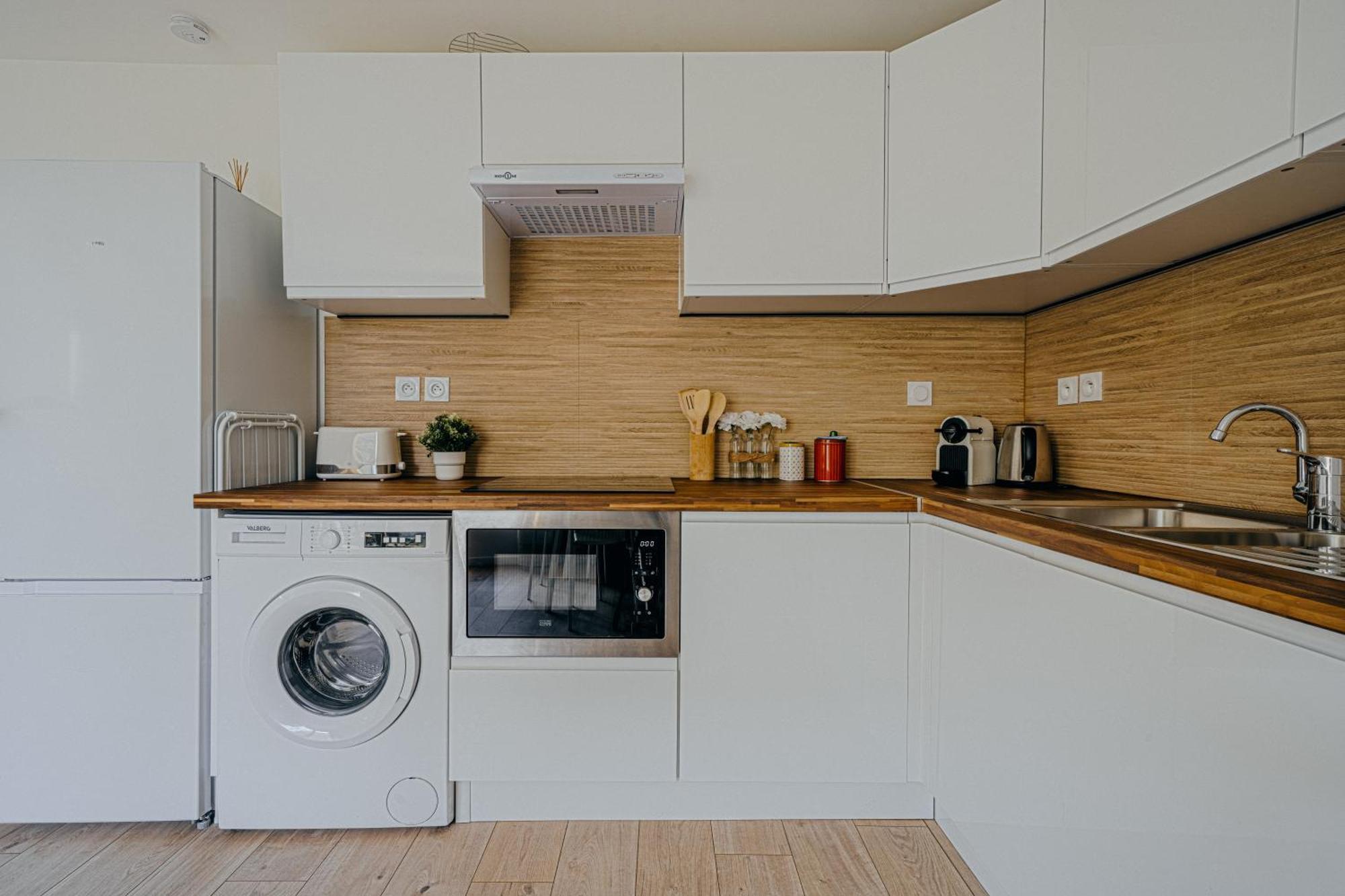 Charmante Maison Avec Jardin Sans Vis-A-Vis Saint-Fons ภายนอก รูปภาพ