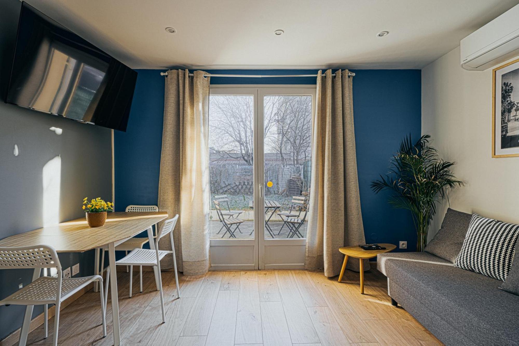 Charmante Maison Avec Jardin Sans Vis-A-Vis Saint-Fons ภายนอก รูปภาพ